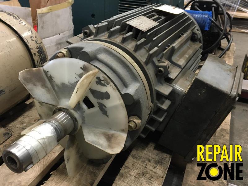 Sew Eurodrive 5/10 HP 27.7/56.1 RPM 160M8 FR